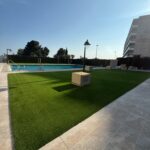 Suelo de madera vs. gres porcelánico para la terraza: ¿Cuál elegir?